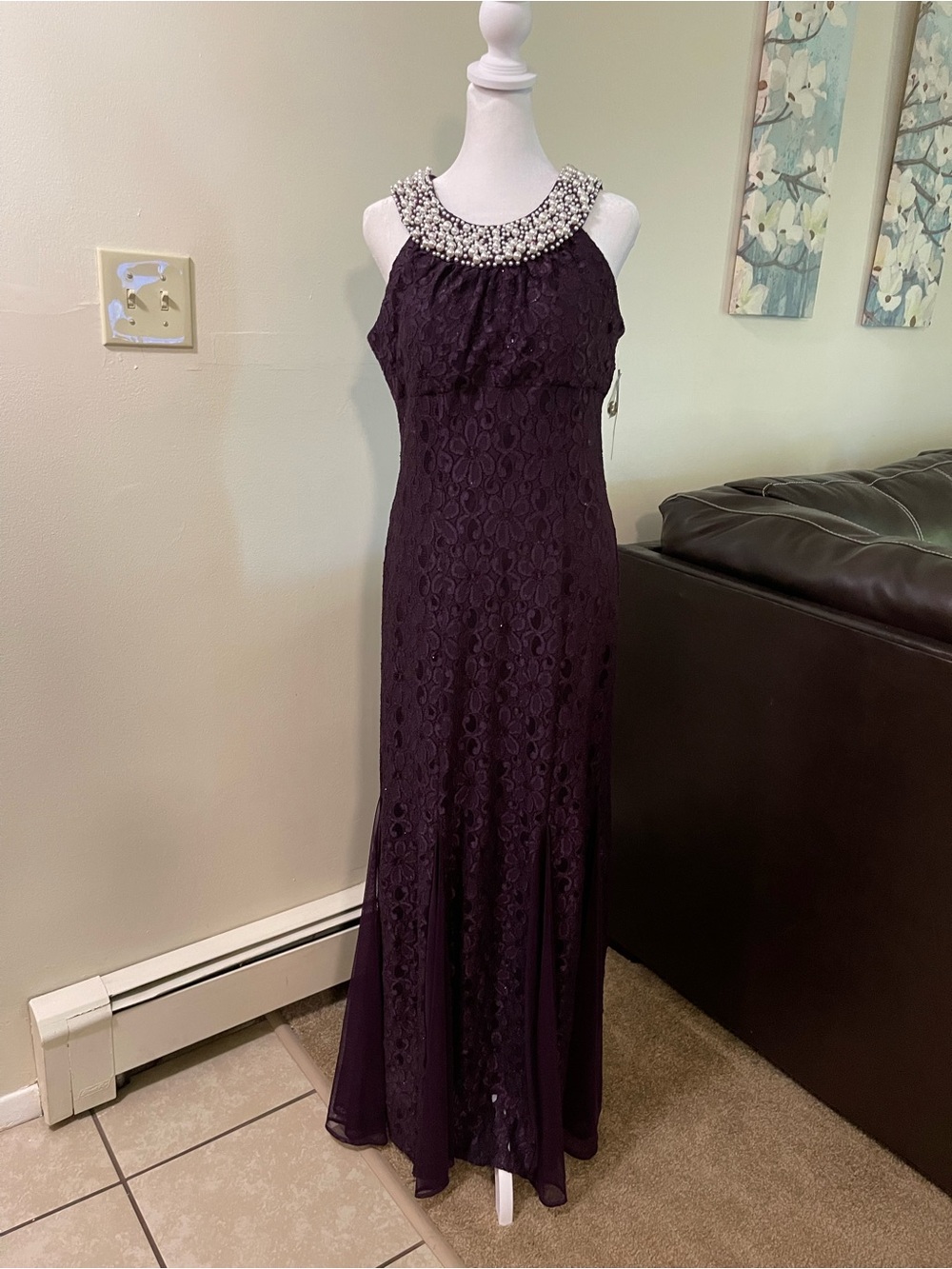 R & M RICHARDS Women's Embellished-neck Glitter-lace Gown Dress Size 10. NWT